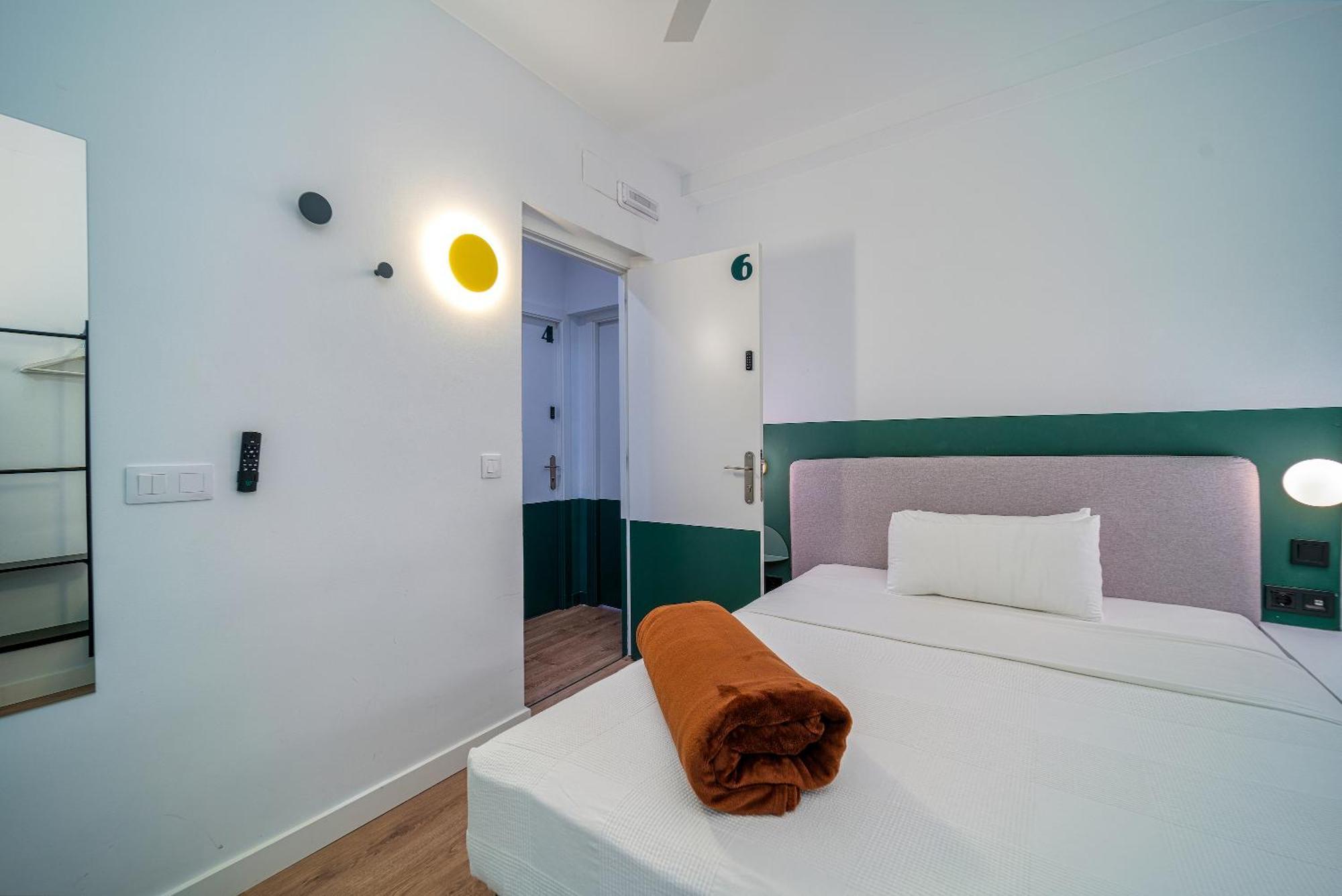 Angelitomad Hotell Madrid Eksteriør bilde
