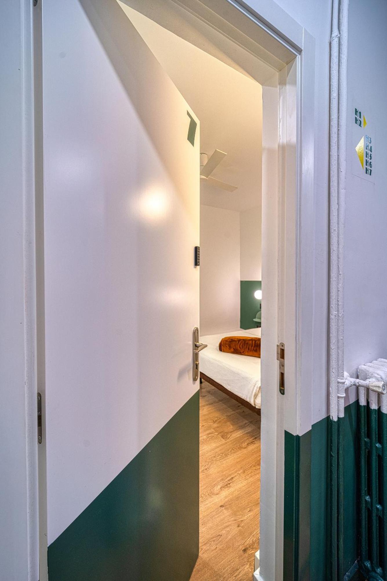 Angelitomad Hotell Madrid Eksteriør bilde