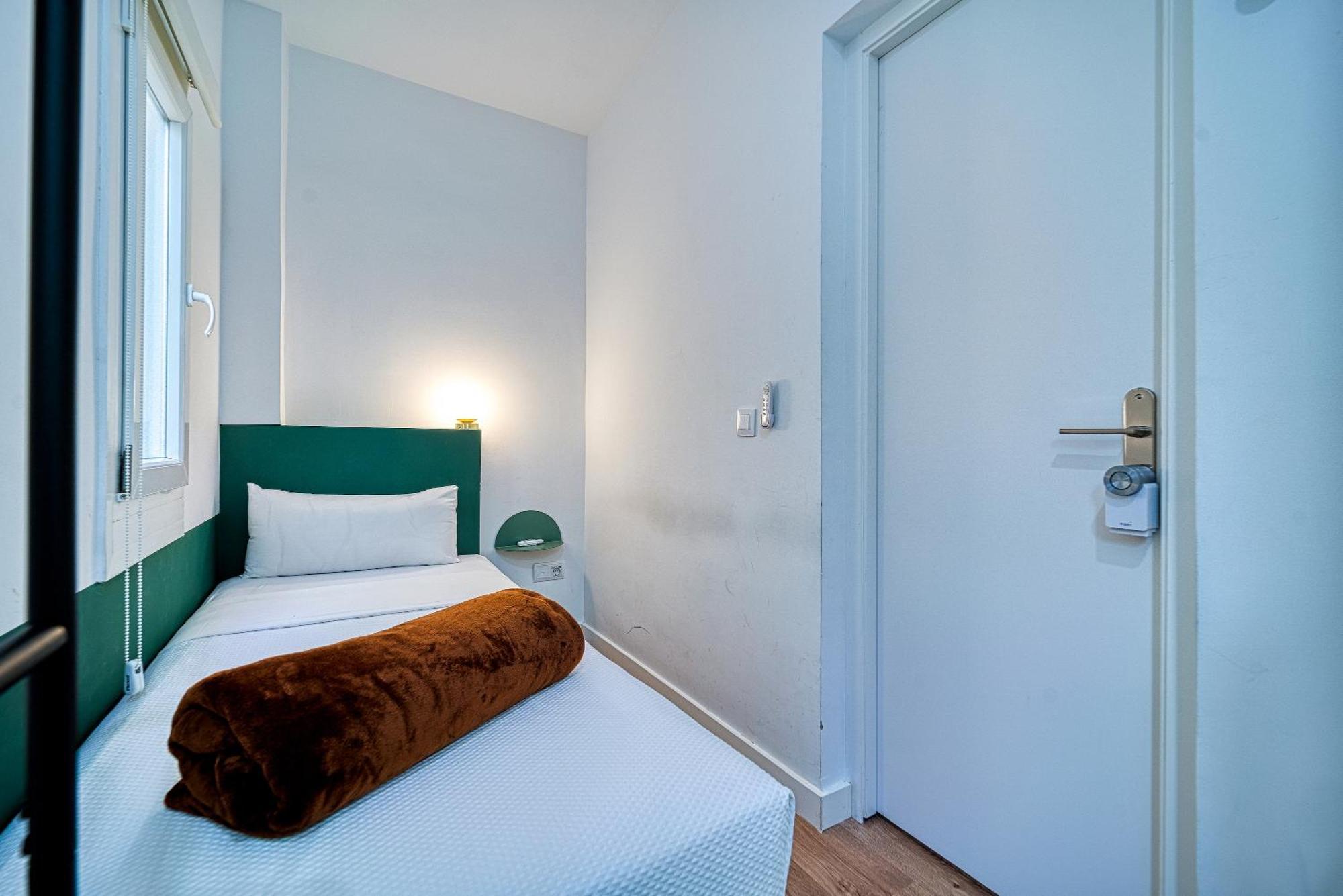 Angelitomad Hotell Madrid Eksteriør bilde