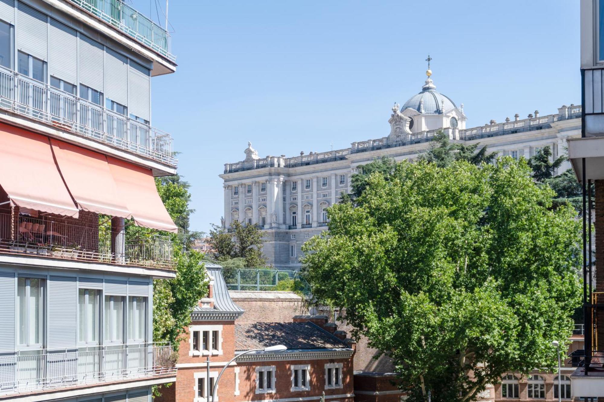 Angelitomad Hotell Madrid Eksteriør bilde