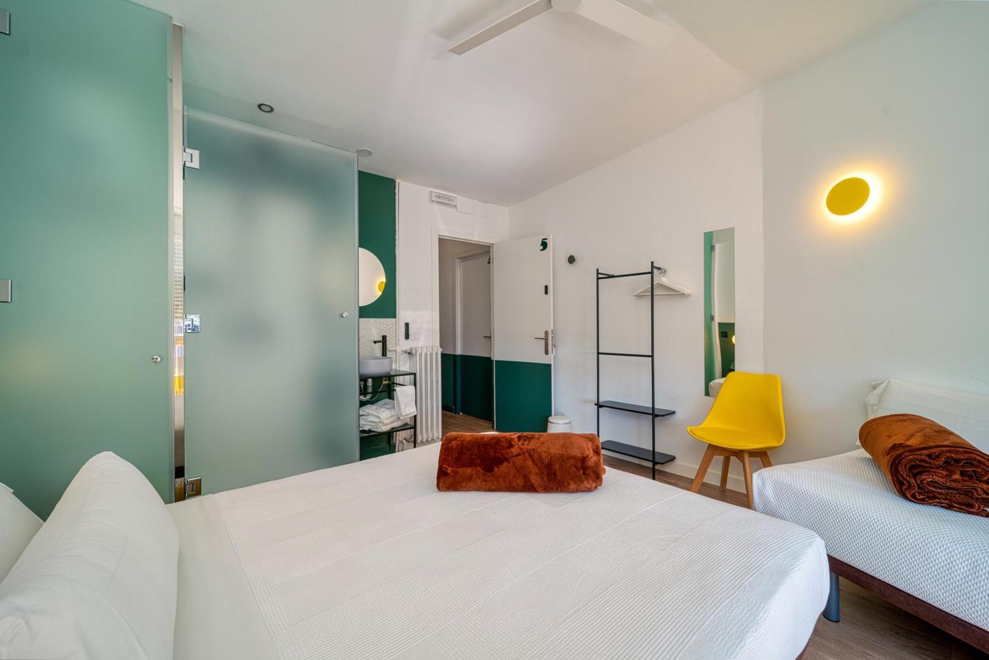 Angelitomad Hotell Madrid Eksteriør bilde