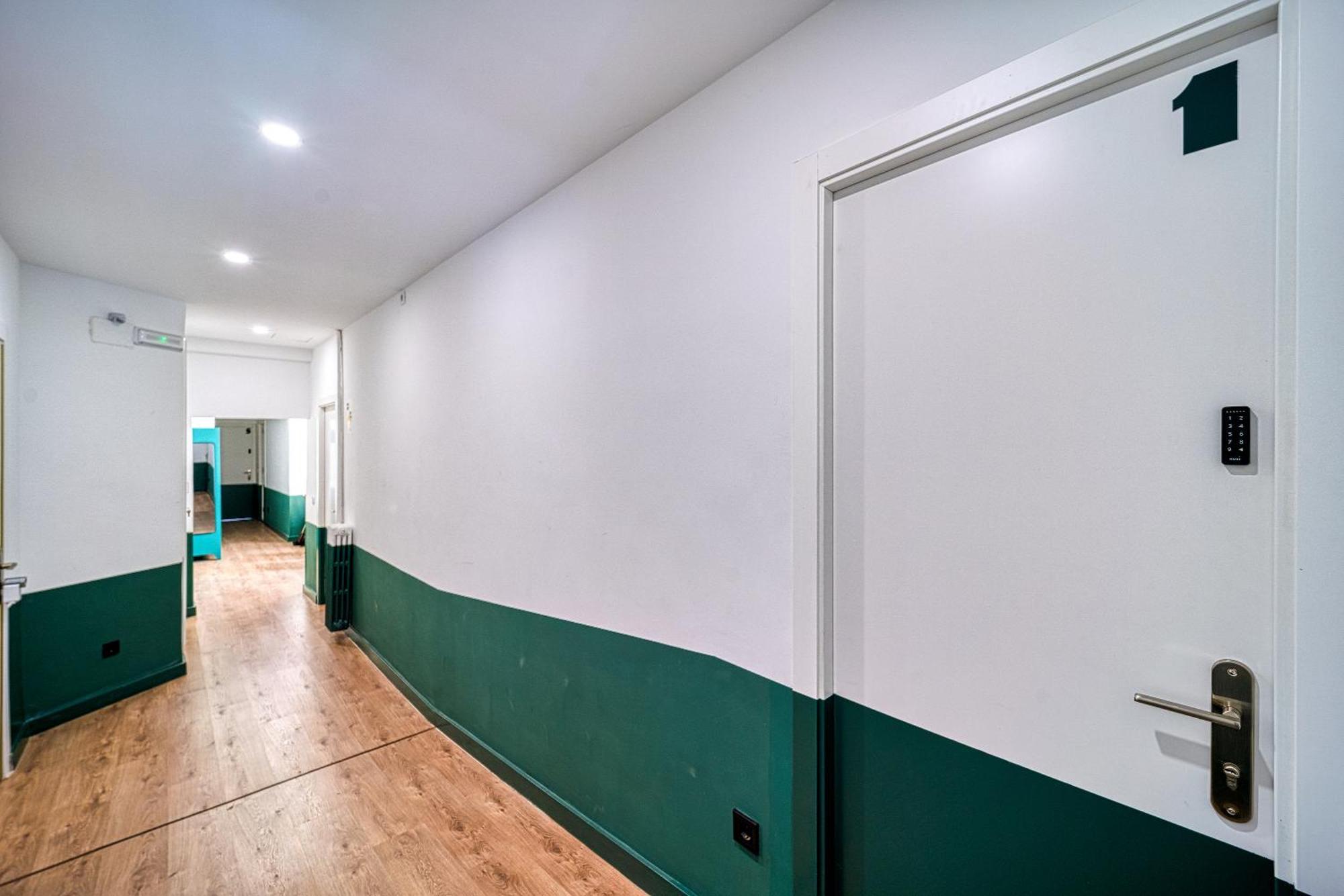 Angelitomad Hotell Madrid Eksteriør bilde
