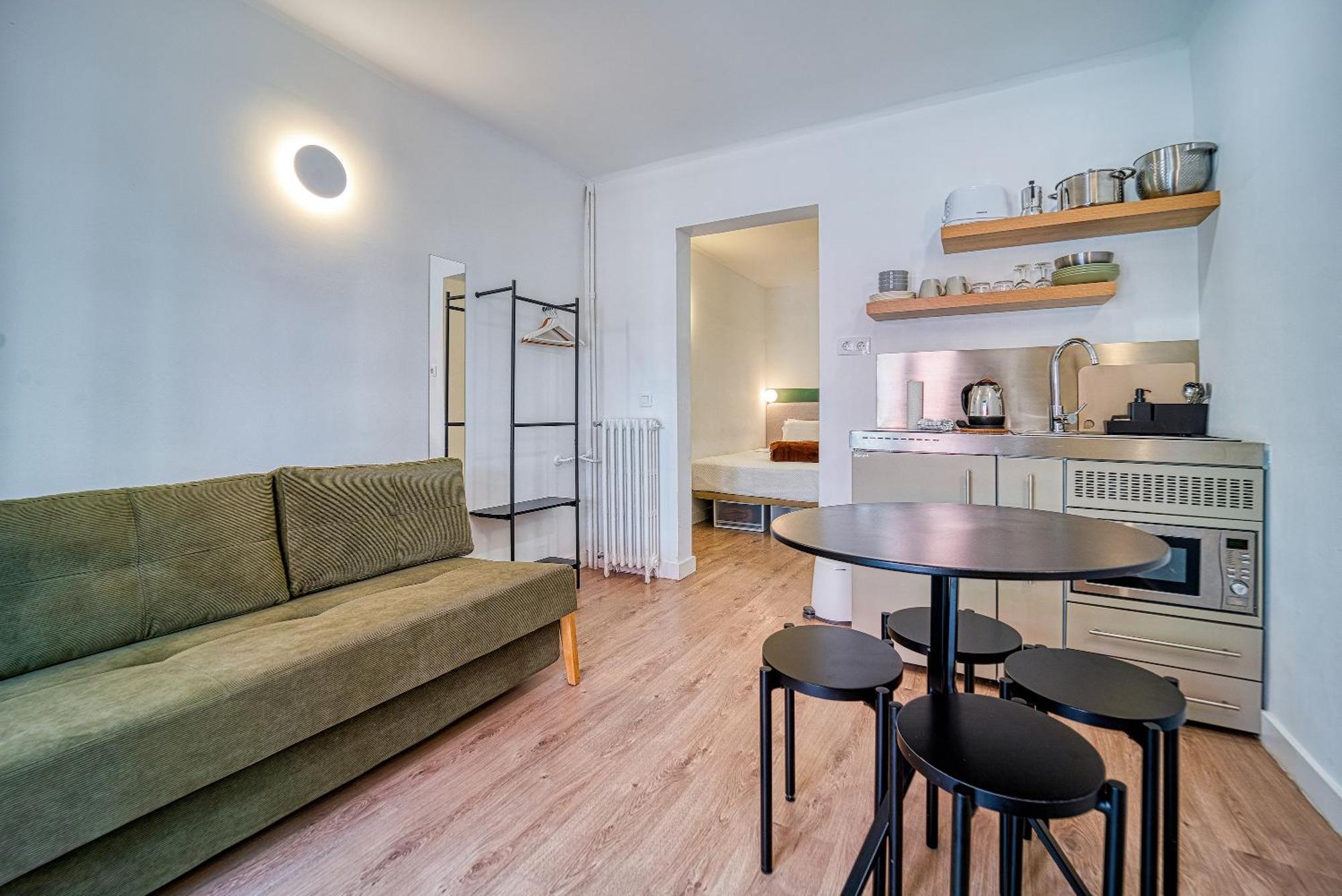 Angelitomad Hotell Madrid Eksteriør bilde
